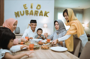 storage//articles/thumb/7-ide-seru-yang-tak-terlupakan-untuk-menikmati-momen-bersama-keluarga-di-hari-raya-idul-fitri-1742539790.jpg