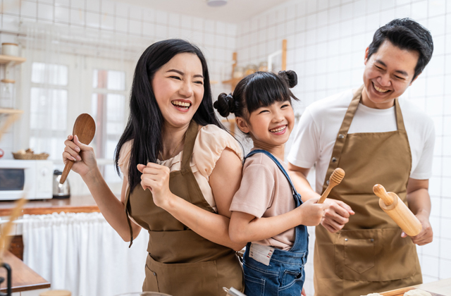 storage//articles/thumb/dari-dapur-jadi-cerita-4-resep-kunci-yang-bikin-kangen-momen-bersama-keluarga-1759464783.jpg