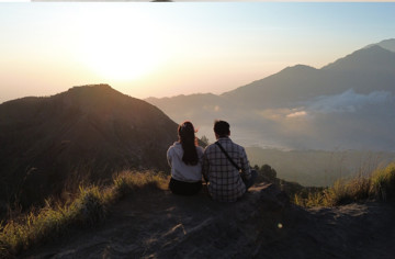 storage//articles/thumb/jauh-dari-hiruk-pikuk-6-tempat-honeymoon-di-indonesia-yang-romantis-1729237825.jpg