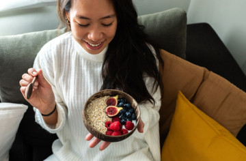 storage//articles/thumb/nasi-bikin-ngantuk-oatmeal-bikin-fokus-cek-faktanya-di-sini-1753426263.jpg