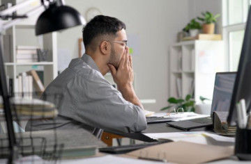 storage//articles/thumb/pekerjaan-mulai-terasa-berat-setiap-hari-apakah-ini-burnout-1790129562.jpg