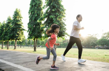 storage//articles/thumb/sebelum-jogging-bersama-anak-perhatikan-6-hal-penting-ini-1786438142.jpg