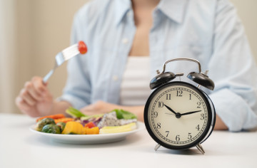 storage//articles/thumb/tetap-sehat-aktif-panduan-intermittent-fasting-buat-yang-super-produktif-1740119276.jpg