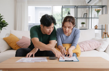 storage//articles/thumb/tips-cerdas-mengatur-pengeluaran-harian-di-bulan-ramadan-dan-persiapan-mudik-1743045690.jpg