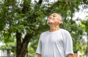 storage//articles/thumb/usia-boleh-bertambah-tapi-tetap-aktif-berkat-vitamin-d3-1755242035.jpg